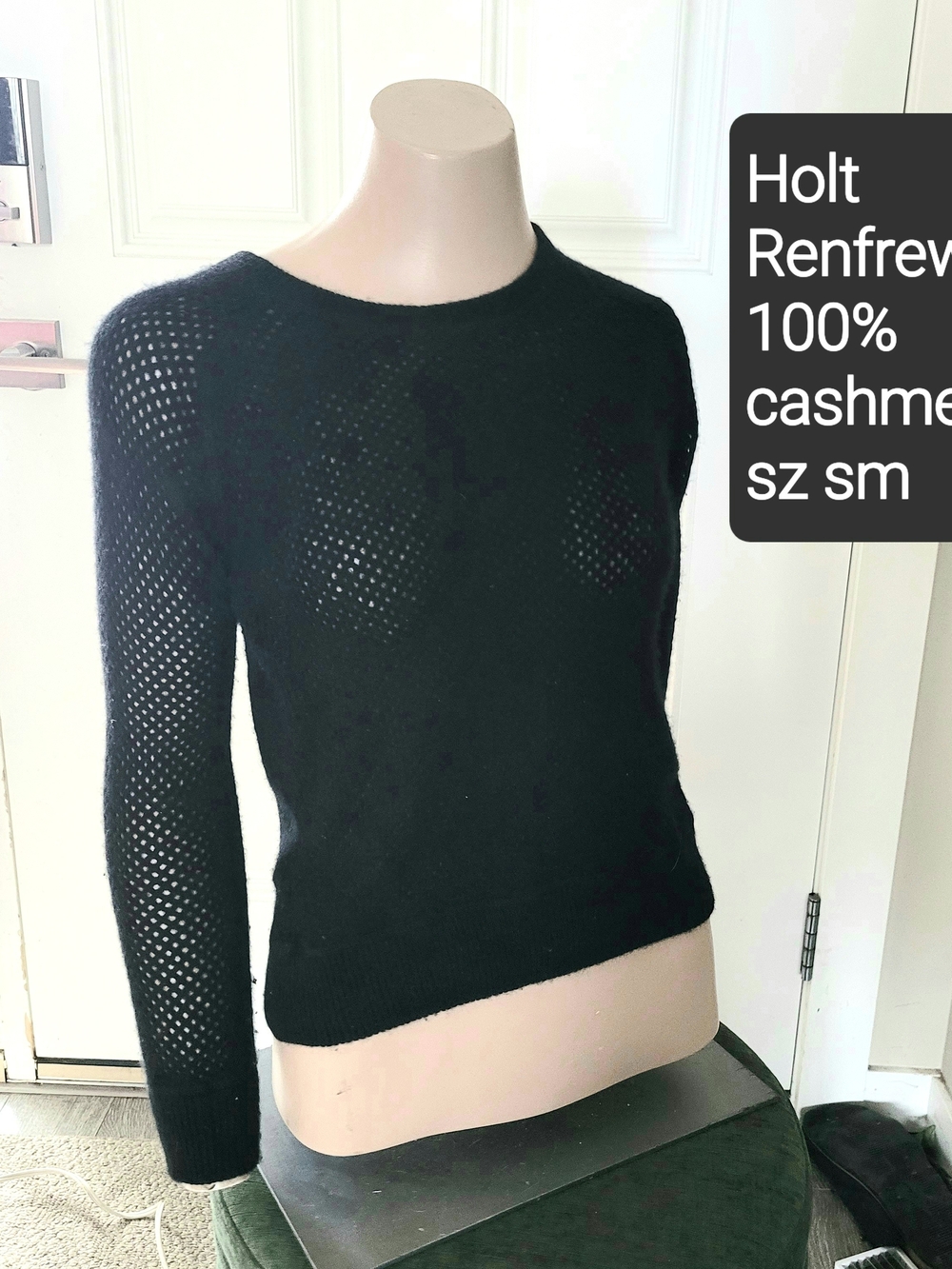Holt Renfrew Black Cashmere Crewneck Sweater - Women's Small